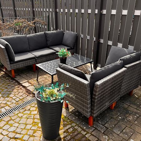 Neue Ferienwohnung Kuestennaehe Mit Terrasse 3Km Zum Strand Osdorf Bagian luar foto