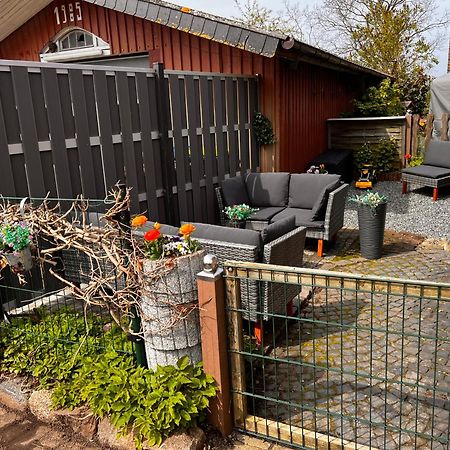 Neue Ferienwohnung Kuestennaehe Mit Terrasse 3Km Zum Strand Osdorf Bagian luar foto