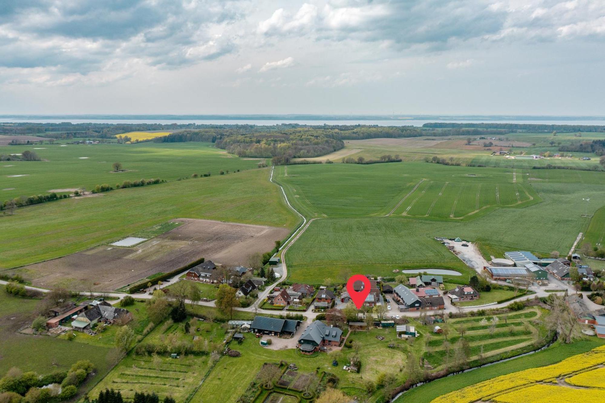 Neue Ferienwohnung Kuestennaehe Mit Terrasse 3Km Zum Strand Osdorf Bagian luar foto